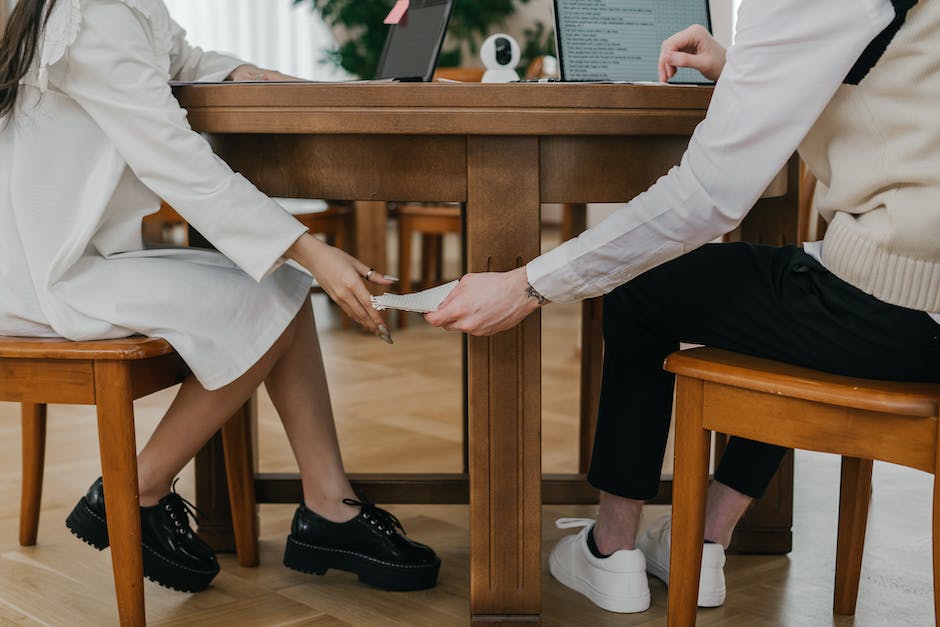 passende Schuhe zu Kleidung finden