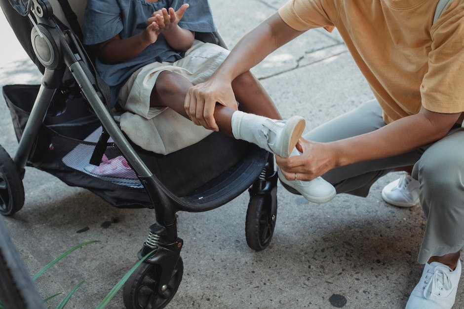  Schuhe zu eng erkennen: Gründe und Hinweise