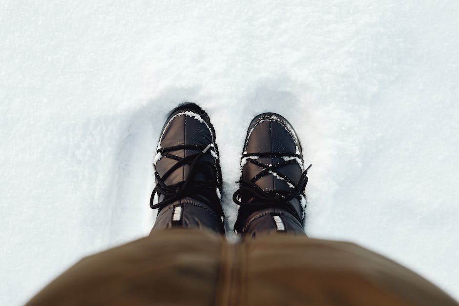 Schuhe, die gut zur Culotte Hose im Winter passen
